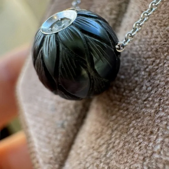 GALATEA designer solid 14k gold genuine carved Tahitian pearl/diamond necklace - Picture 11 of 16